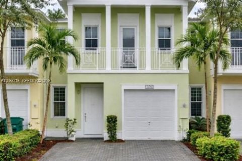 Touwnhouse à Doral, Floride 3 chambres, 186.55 m2 № 2168191