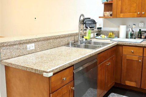 Touwnhouse à louer à Doral, Floride: 3 chambres, 186.55 m2 № 2168191 - photo 14