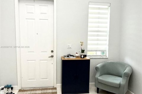 Touwnhouse à louer à Doral, Floride: 3 chambres, 186.55 m2 № 2168191 - photo 2