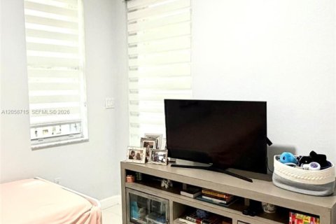 Touwnhouse à louer à Doral, Floride: 3 chambres, 186.55 m2 № 2168191 - photo 20