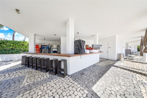 Condominio en venta en Miami, Florida, 2 dormitorios, 106.56 m2 № 2022213 - foto 19