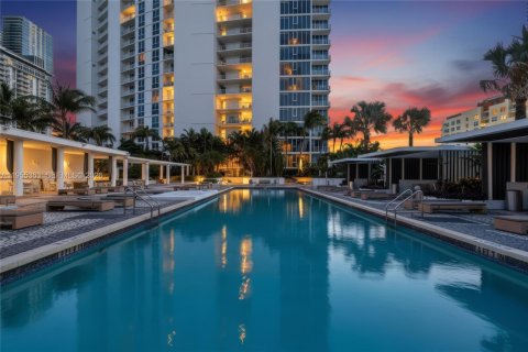 Condominio en venta en Miami, Florida, 2 dormitorios, 106.56 m2 № 2022213 - foto 15