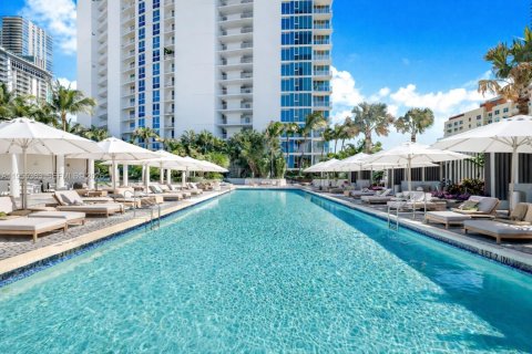 Condominio en venta en Miami, Florida, 2 dormitorios, 106.56 m2 № 2022213 - foto 16