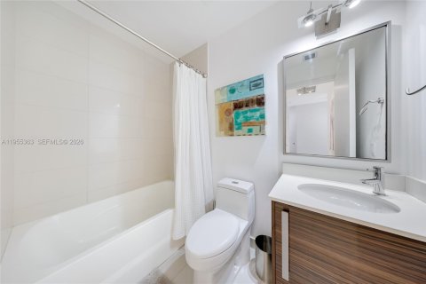 Condominio en venta en Miami, Florida, 2 dormitorios, 106.56 m2 № 2022213 - foto 10