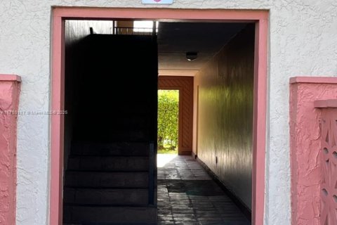 Condo in Coral Springs, Florida, 2 bedrooms  № 1959530 - photo 6