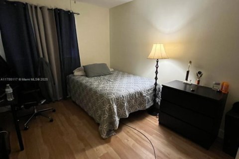 Condo in Coral Springs, Florida, 2 bedrooms  № 1959530 - photo 18