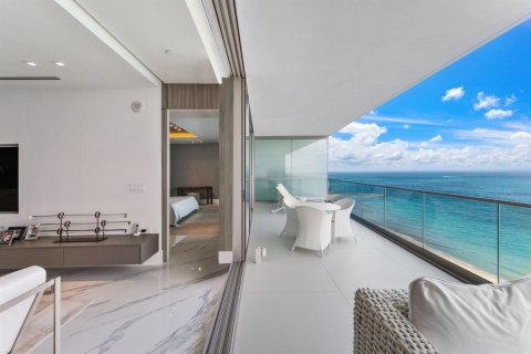 Copropriété à vendre à Bal Harbour, Floride: 3 chambres, 303.23 m2 № 2147199 - photo 15