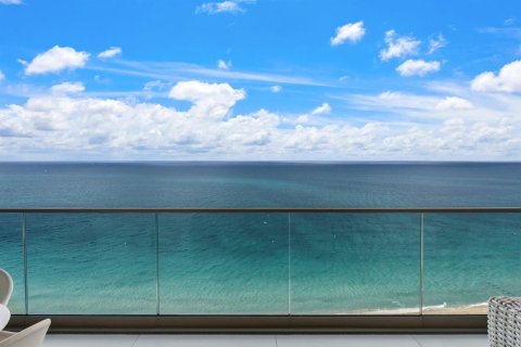 Copropriété à vendre à Bal Harbour, Floride: 3 chambres, 303.23 m2 № 2147199 - photo 14