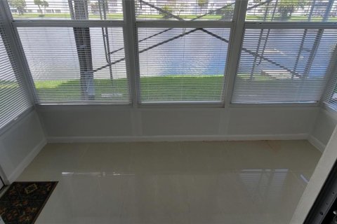 Condominio en venta en Lauderhill, Florida, 1 dormitorio, 88.63 m2 № 2182417 - foto 14