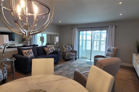 Condominio en venta en Lauderhill, Florida, 1 dormitorio, 88.63 m2 № 2182417 - foto 10