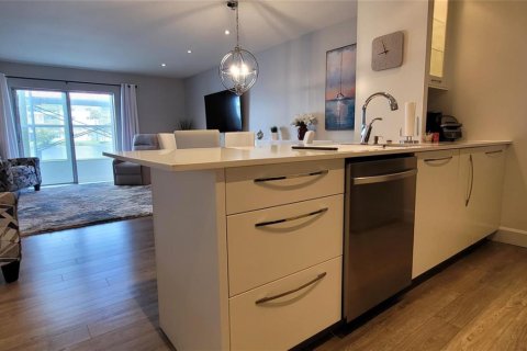 Condominio en venta en Lauderhill, Florida, 1 dormitorio, 88.63 m2 № 2182417 - foto 6