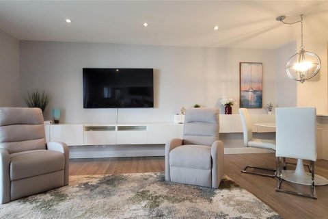 Condominio en venta en Lauderhill, Florida, 1 dormitorio, 88.63 m2 № 2182417 - foto 12