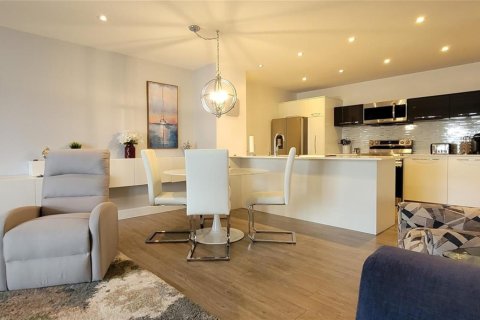 Condominio en venta en Lauderhill, Florida, 1 dormitorio, 88.63 m2 № 2182417 - foto 13