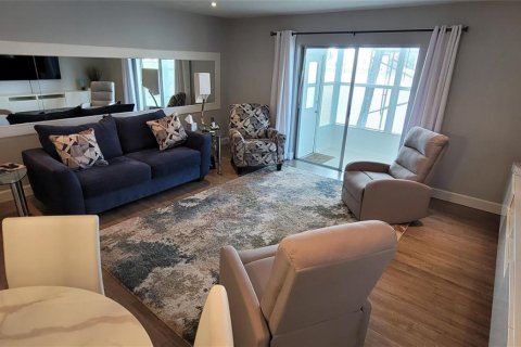 Condominio en venta en Lauderhill, Florida, 1 dormitorio, 88.63 m2 № 2182417 - foto 11