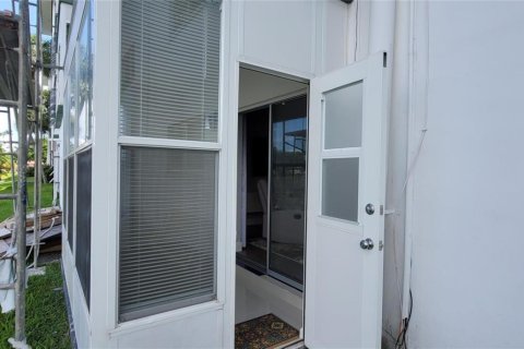 Condominio en venta en Lauderhill, Florida, 1 dormitorio, 88.63 m2 № 2182417 - foto 17