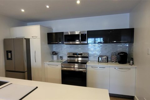 Condominio en venta en Lauderhill, Florida, 1 dormitorio, 88.63 m2 № 2182417 - foto 8