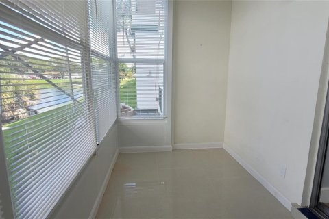 Condominio en venta en Lauderhill, Florida, 1 dormitorio, 88.63 m2 № 2182417 - foto 18