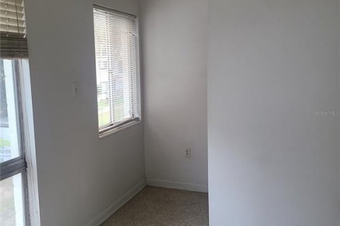 Condo in Gainesville, Florida, 2 bedrooms  № 1910528 - photo 6