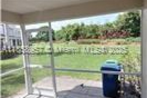 Townhouse in Weston, Florida 2 bedrooms, 103.12 sq.m. № 1887410 - photo 12