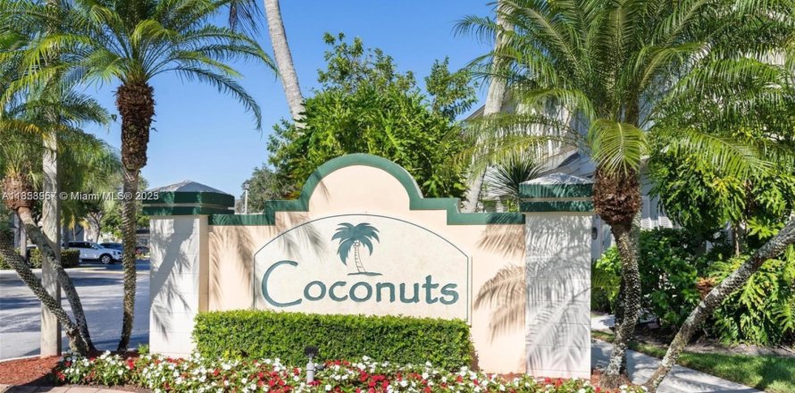Townhouse in Weston, Florida 2 bedrooms, 103.12 sq.m. № 1887410