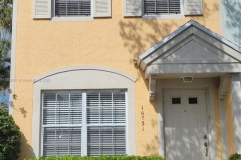 Townhouse in Weston, Florida 2 bedrooms, 103.12 sq.m. № 1887410 - photo 2