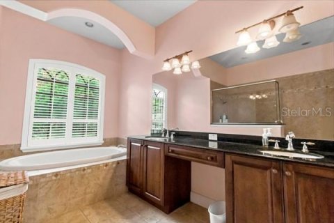 Villa ou maison à louer à Land O' Lakes, Floride: 4 chambres, 355.91 m2 № 2412617 - photo 20