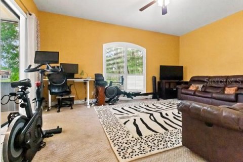 Villa ou maison à louer à Land O' Lakes, Floride: 4 chambres, 355.91 m2 № 2412617 - photo 17