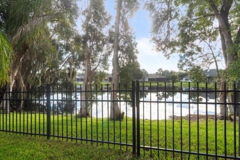 Villa ou maison à louer à Land O' Lakes, Floride: 4 chambres, 355.91 m2 № 2412617 - photo 4