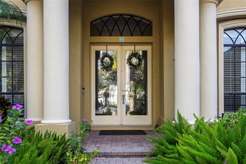 Villa ou maison à louer à Land O' Lakes, Floride: 4 chambres, 355.91 m2 № 2412617 - photo 5