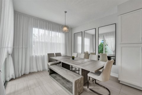 Adosado en alquiler en Hollywood, Florida, 3 dormitorios, 195.47 m2 № 2011673 - foto 13