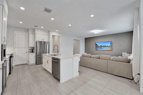 Adosado en Hollywood, Florida 3 dormitorios, 195.47 m2 № 2011673