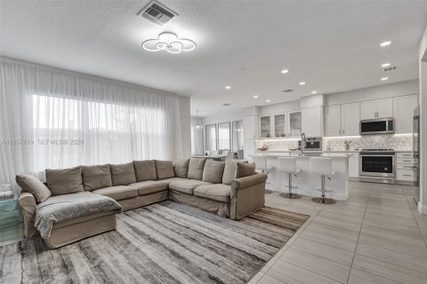 Adosado en alquiler en Hollywood, Florida, 3 dormitorios, 195.47 m2 № 2011673 - foto 7