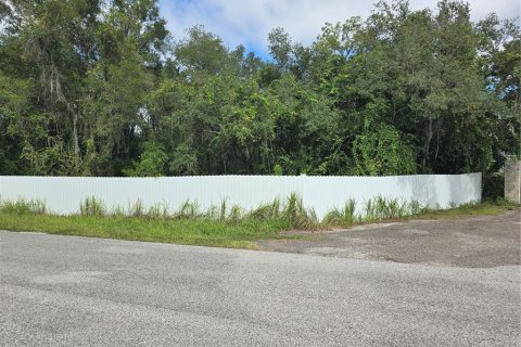 Casa en venta en Spring Hill, Florida, 4 dormitorios, 142.7 m2 № 2385618 - foto 19