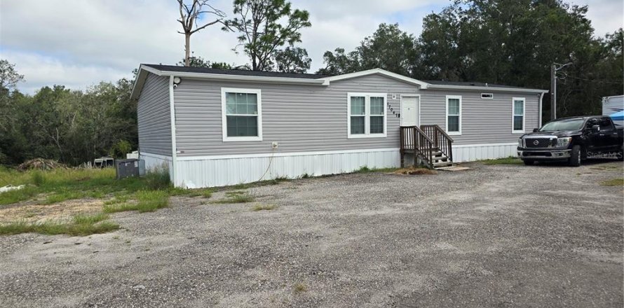 Casa en Spring Hill, Florida 4 dormitorios, 142.7 m2 № 2385618