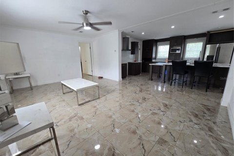Casa en venta en Spring Hill, Florida, 4 dormitorios, 142.7 m2 № 2385618 - foto 6