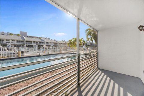 Condominio en venta en North Miami Beach, Florida, 2 dormitorios, 103.12 m2 № 1983623 - foto 9