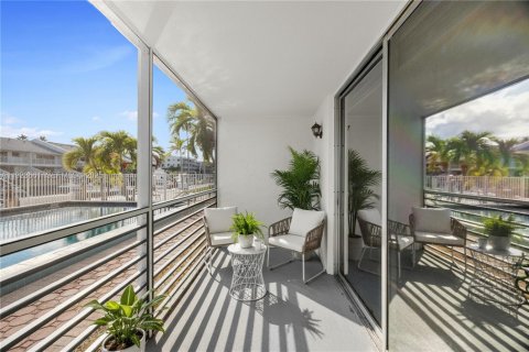 Condominio en venta en North Miami Beach, Florida, 2 dormitorios, 103.12 m2 № 1983623 - foto 3