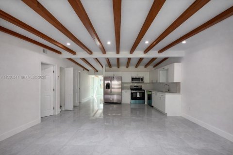 House in Fort Lauderdale, Florida 3 bedrooms, 89.93 sq.m. № 2035126 - photo 6