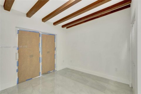 House in Fort Lauderdale, Florida 3 bedrooms, 89.93 sq.m. № 2035126 - photo 23