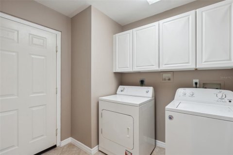 Condo in Fort Myers, Florida, 2 bedrooms  № 1534038 - photo 20