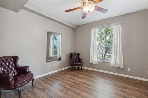 Condo in Fort Myers, Florida, 2 bedrooms  № 1534038 - photo 15