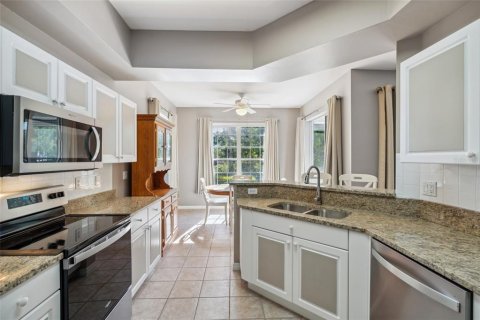 Condo in Fort Myers, Florida, 2 bedrooms  № 1534038 - photo 5