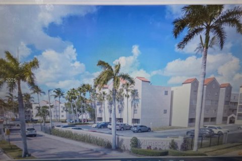 Condo in Hialeah, Florida, 2 bedrooms № 1975202