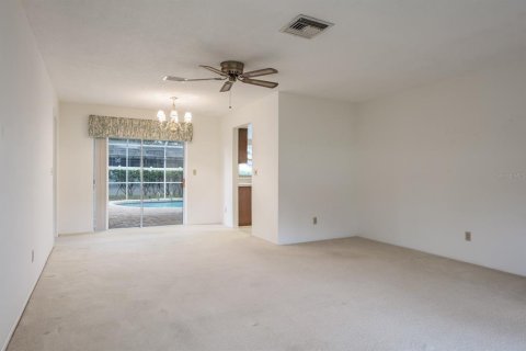 House in Clearwater, Florida 2 bedrooms, 138.24 sq.m. № 1899934 - photo 20