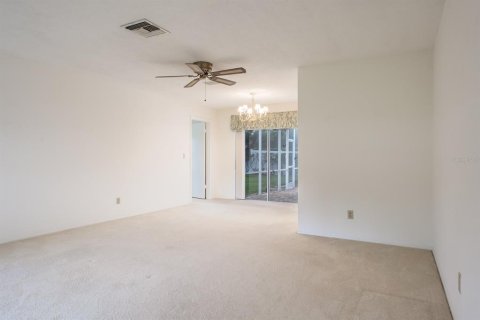 House in Clearwater, Florida 2 bedrooms, 138.24 sq.m. № 1899934 - photo 18