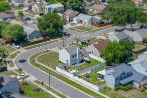 Купить виллу или дом в Брэндон, Флорида 6 комнат, 130.99м2, № 2150654 - фото 4