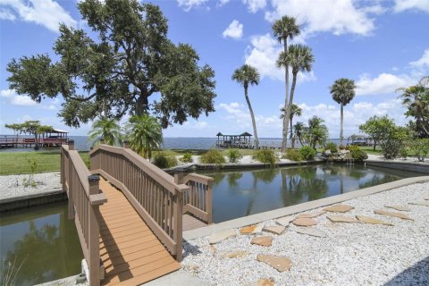 House in Yalaha, Florida 3 bedrooms, 229.56 sq.m. № 1882834 - photo 4