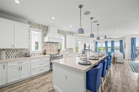 House in Bradenton Beach, Florida 8 bedrooms, 299.89 sq.m. № 1642435 - photo 24