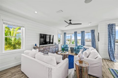 House in Bradenton Beach, Florida 8 bedrooms, 299.89 sq.m. № 1642435 - photo 16