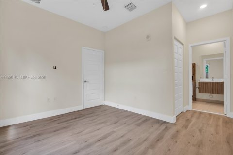 Купить кондоминиум в Дорал, Флорида 2 спальни, 99.59м2, № 1983764 - фото 19